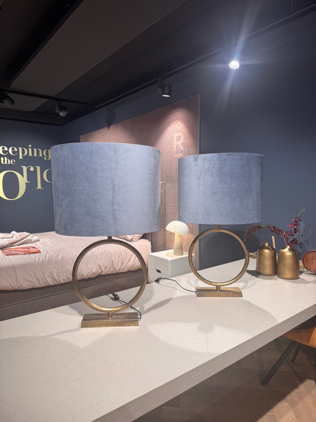 2 Vintage Licht & Living Vloerlampen Luxe Blauw Suède Kappen, Ophalen, Vintage, Meerkleurig, Overige materialen