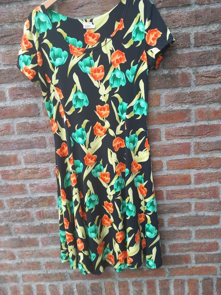Iz Naiz jurk mt S, Overige kleuren, Iz Naiz, Ophalen of Verzenden, Knielengte
