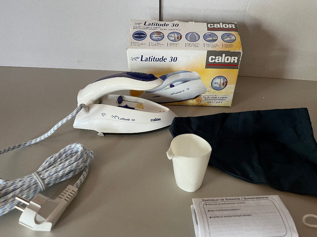 Stoom strijkijzer camping nieuw, Witgoed en Apparatuur, Strijkijzers en Strijkplanken, Ophalen of Verzenden, Nieuw, Strijkijzer met snoer