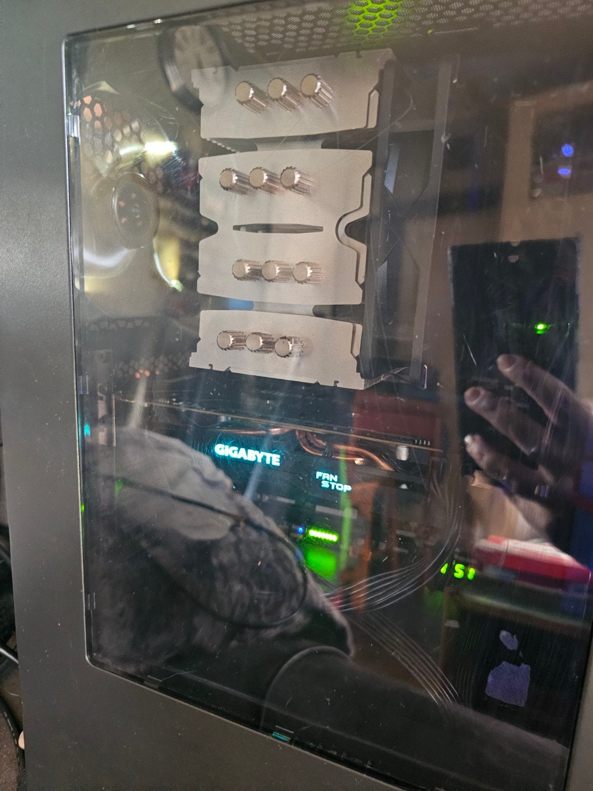 Te koop Game Pc Sharkoon I7, Computers en Software, Sharkoon (behuizing), I7, Ophalen of Verzenden, Zo goed als nieuw
