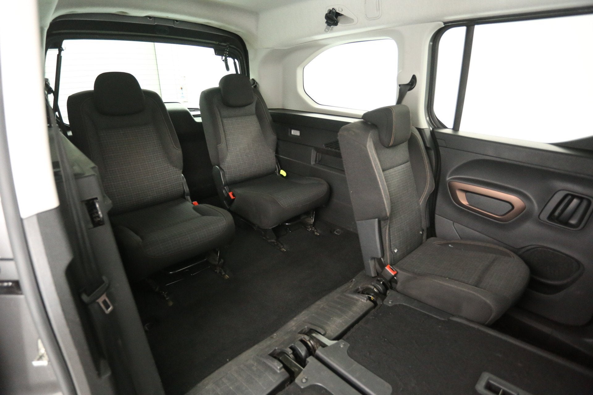 Foto 4 van Peugeot Rifter 1.2 Puretech L2 GT 7p. 131PK | Automaat | Cli