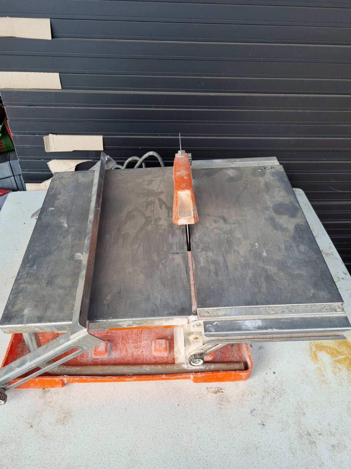 Rubi Diamant tegelzaagmachine - Model 200, Doe-het-zelf en Verbouw, Ophalen, Gebruikt, Overige typen, 600 tot 1200 watt