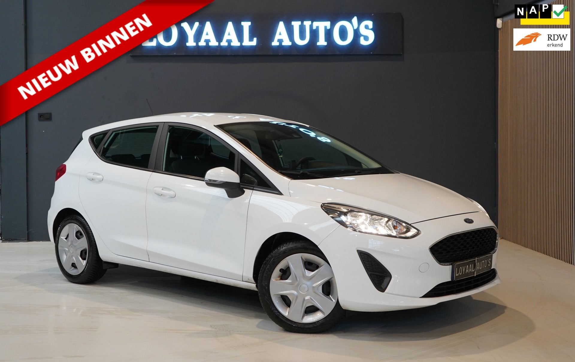 Ford Fiesta 1.1 Trend | AIRCO | CRUISE | PDC | ELEK.RAMEN |, Stof, Gebruikt, Origineel Nederlands, Bedrijf