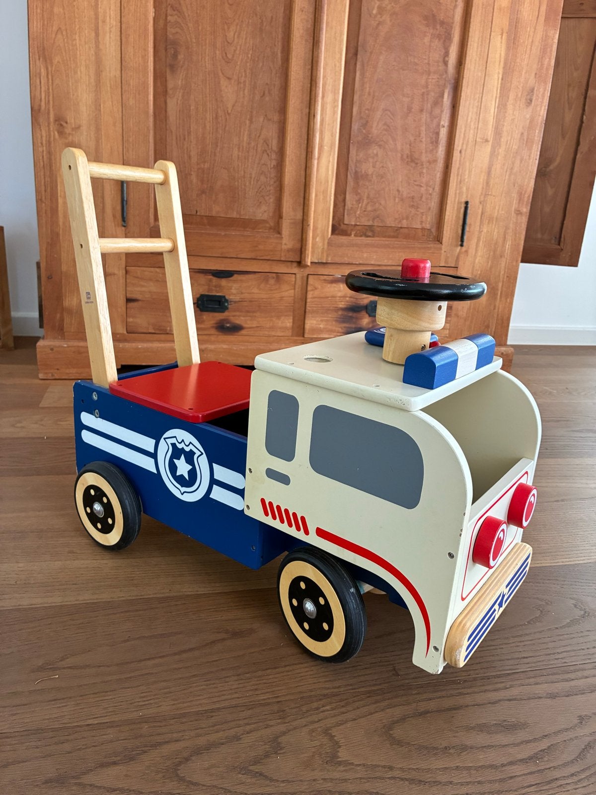 Houten loopwagen/loopauto politieauto, Ophalen of Verzenden, Gebruikt
