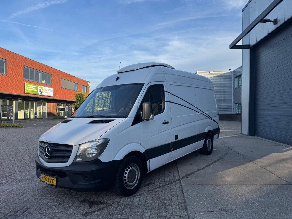 Mercedes-Benz Sprinter 2.2 D 95KW 2016 Koeling Defect, Auto's, Bestelauto's, 13 km/l, Euro 5, Zwart, 4 cilinders