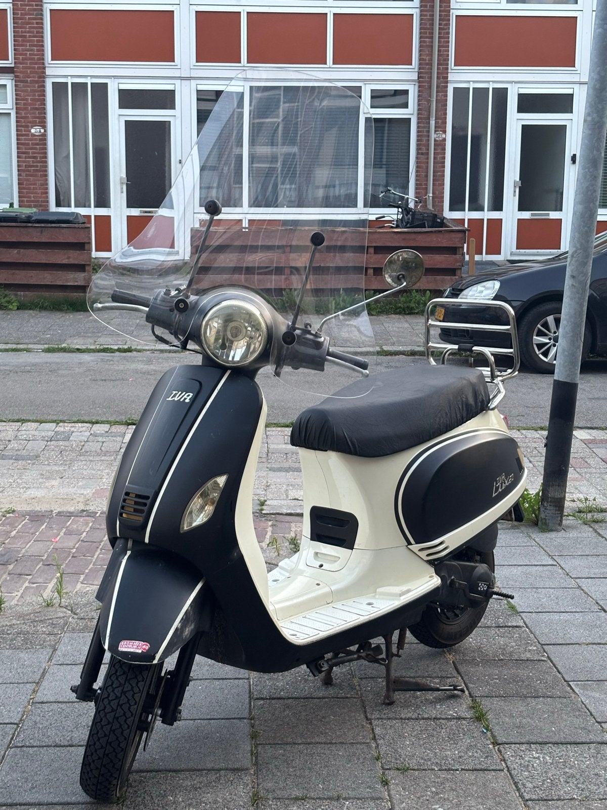 IVA Lux 50 Scooter - Zwart/Crème, Goede Staat, Fietsen en Brommers, Snorfietsen en Snorscooters, Gebruikt, Overige merken, Benzine