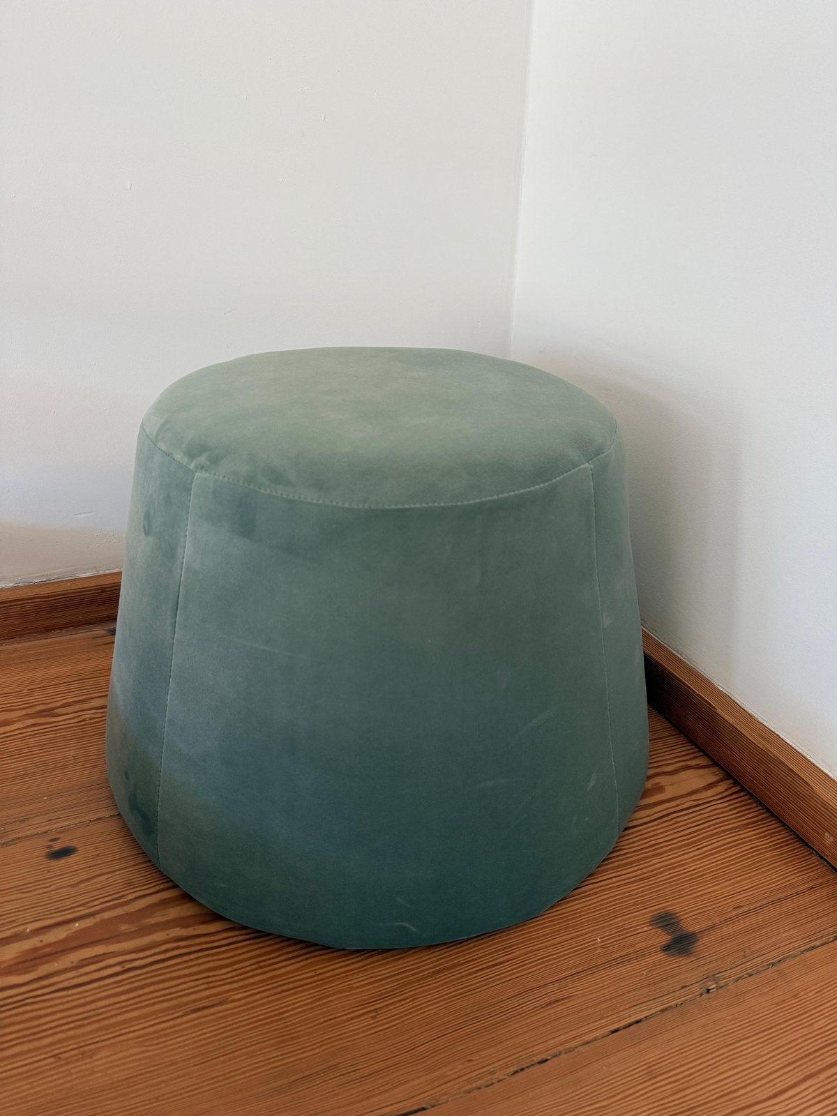 Groene poef Sostrene Grene, Huis en Inrichting, Ophalen, Zo goed als nieuw, Rond, Minder dan 50 cm