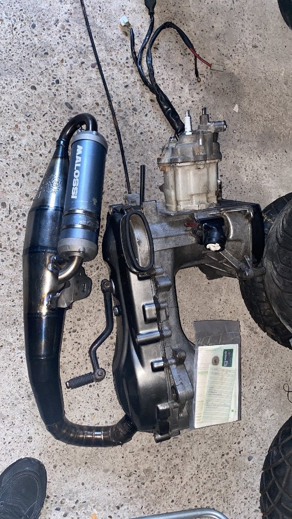 150cc lc plug and play met papieren‼️, Ophalen of Verzenden, Zo goed als nieuw, Blok, Piaggio
