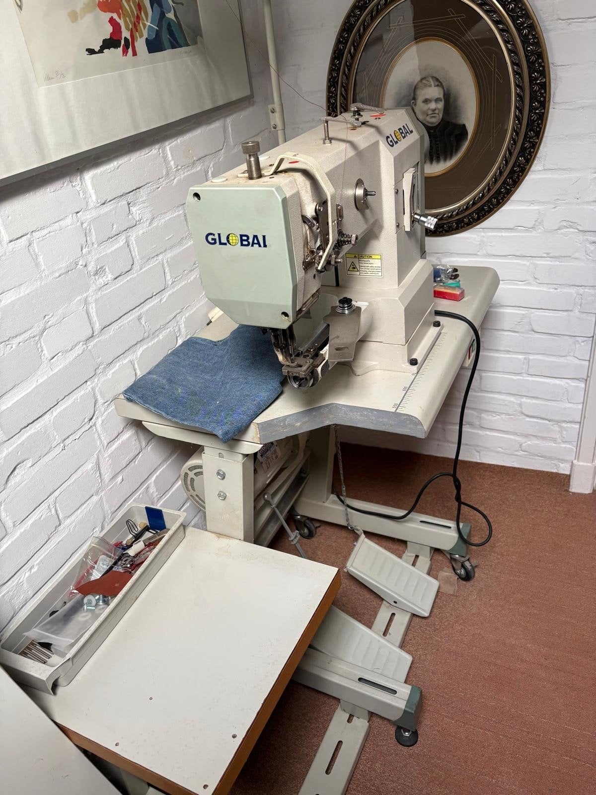 Industriële Global naaimachine voor leer, Gebruikt, Naaimachine, Industrieel, Ophalen