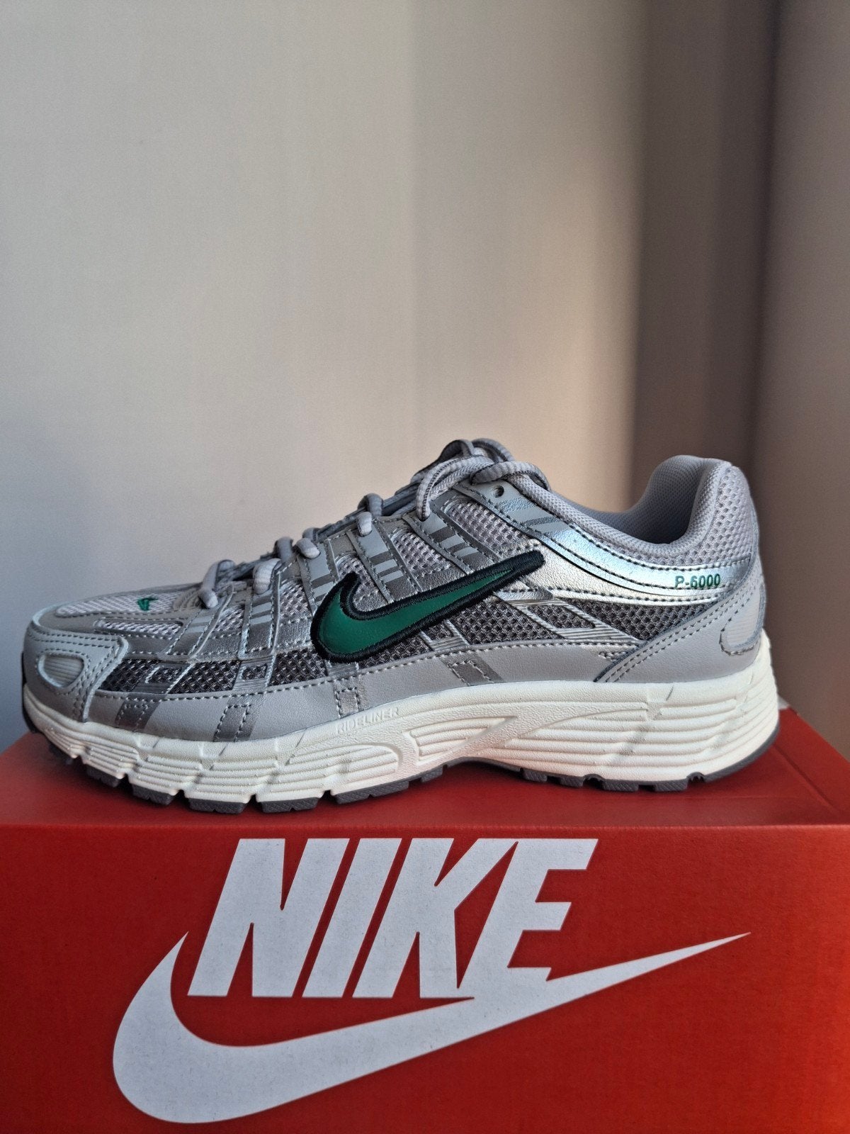 Nike p6000 , nieuw , maat 35.5, Nieuw, Ophalen of Verzenden, Nike, Jongen of Meisje