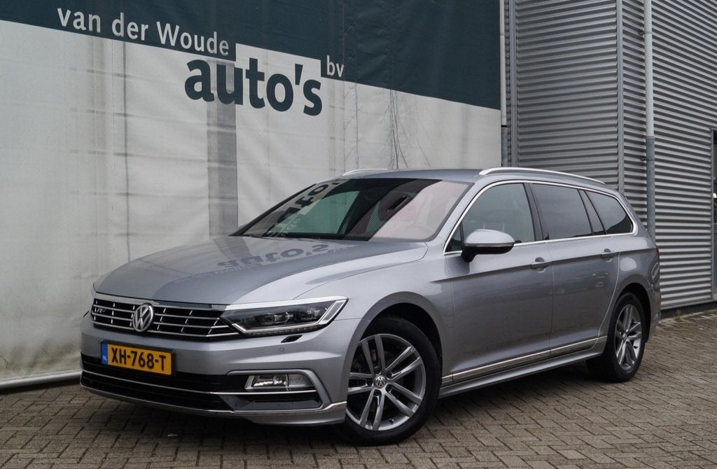 Volkswagen Passat Variant 1.4 TSI DSG R-line Highline Busine, Auto's, Volkswagen, 125 pk, Gebruikt, 4 cilinders, Zilver of Grijs