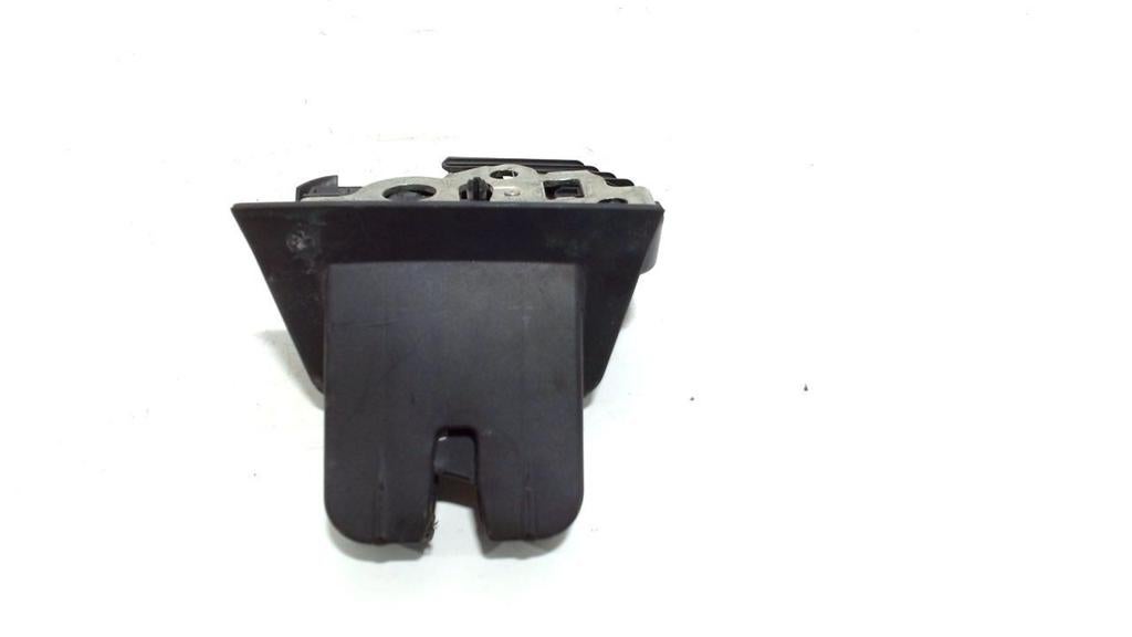 Slot mechaniek kofferdeksel achterklep elektrisch Audi A4, Auto-onderdelen, Onderdelen@venauto.nl, Van der Ven Autorecycling B.V.