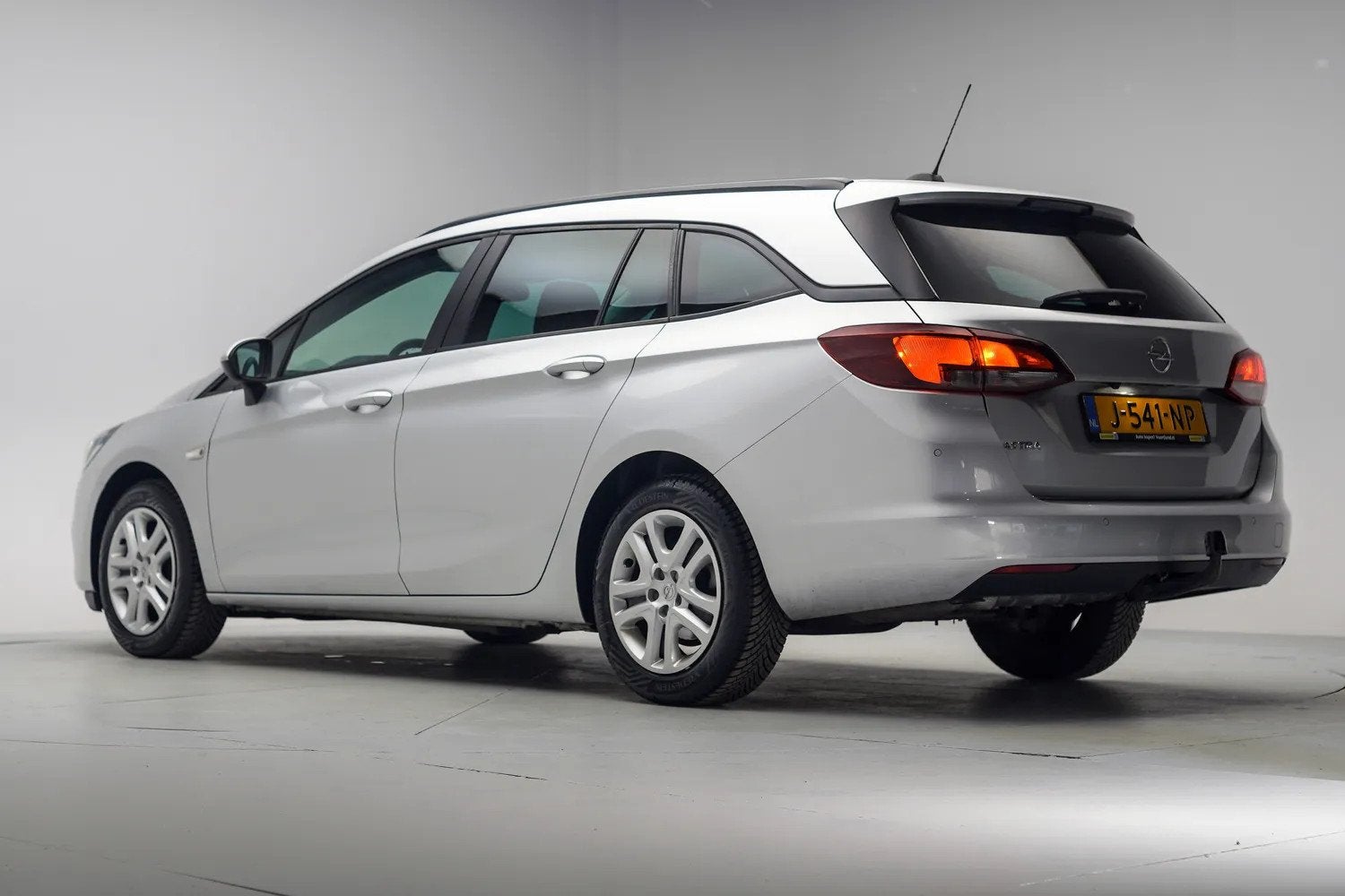 Opel Astra SPORTS TOURER 1.2 Business [ Navi Camera Clima Cr, Automatische klimaatregeling, Gebruikt, 1199 cc, Origineel Nederlands