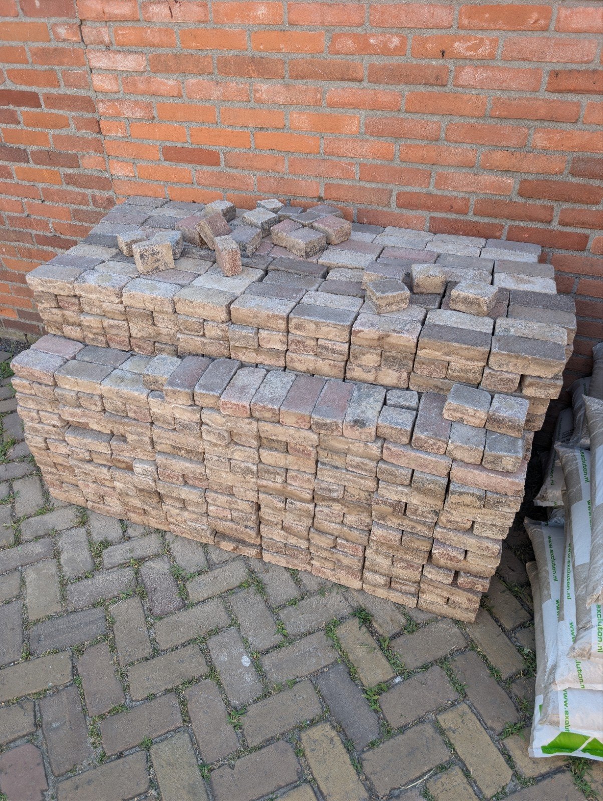Klinkers GRATIS, Ophalen, Beton, Klinkers