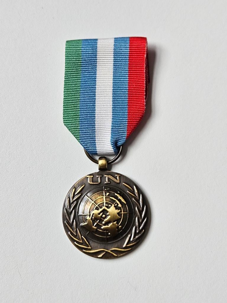 VN UN medaille UNMIB Bosnië Joegoslavië, Ophalen of Verzenden, Landmacht, Nederland, Lintje, Medaille of Wings