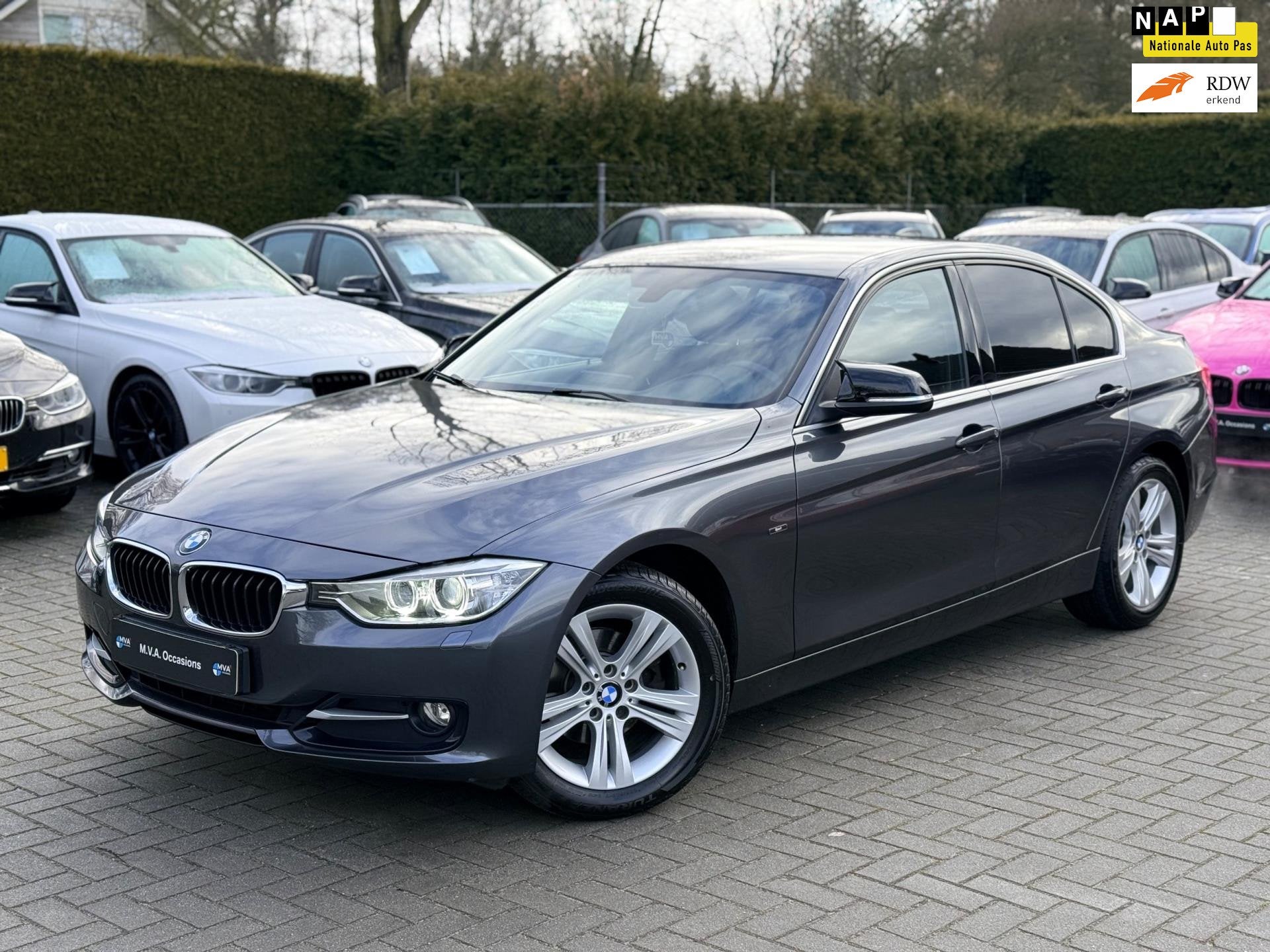 BMW 3-serie 316i Executive Sport|Nieuwe Ketting + Klepseals|, Automaat, Gebruikt, 4 cilinders, Origineel Nederlands