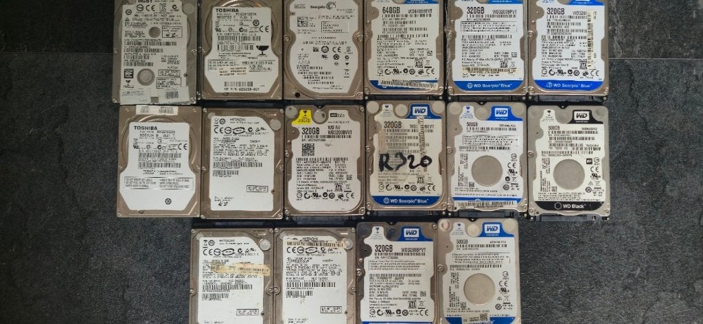 16x 2,5" SATA HDD 250-640GB WD HGST Toshiba  | getest, Intern, Gebruikt, PCmeneer, 640gb