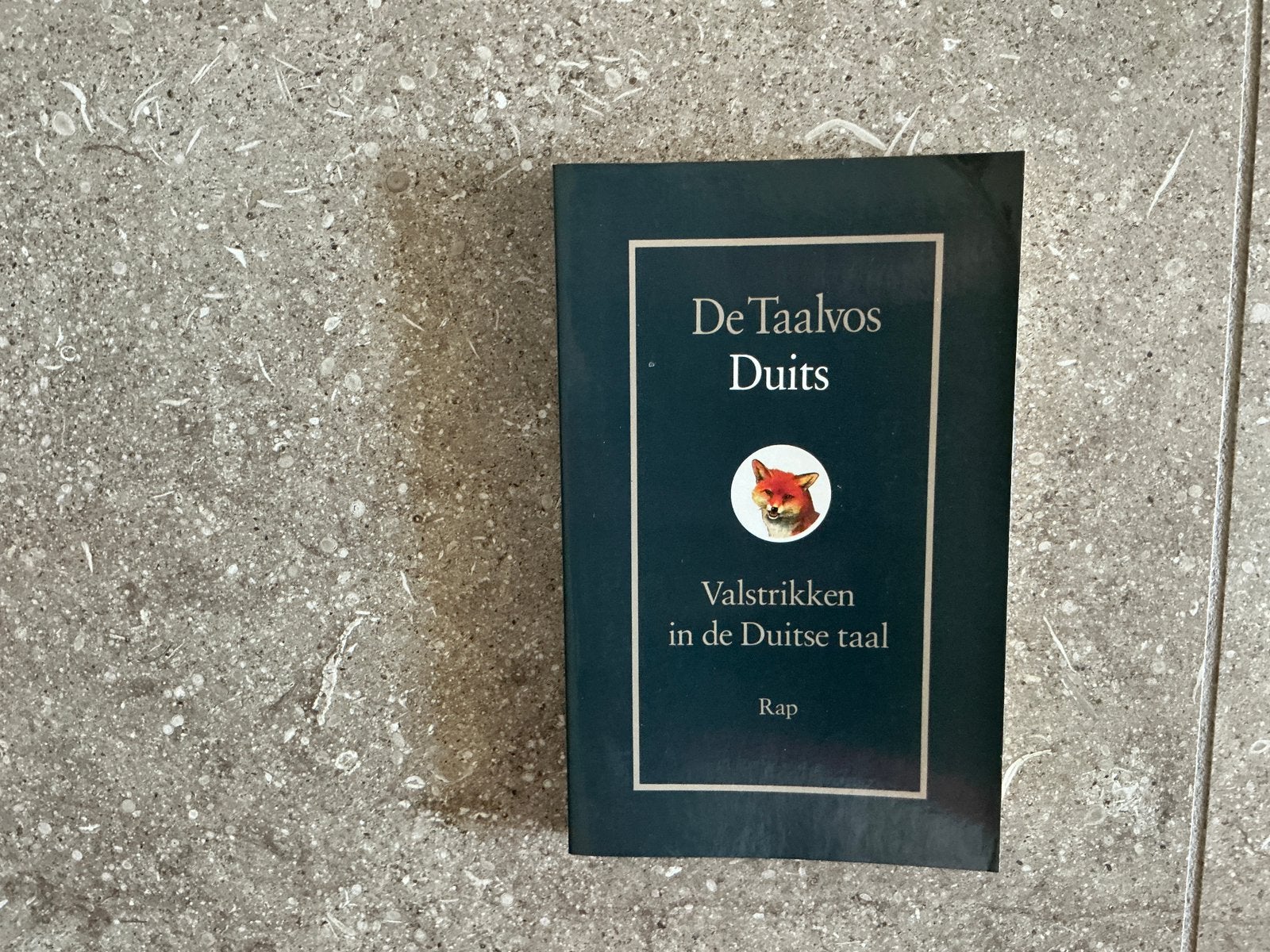 De Taalvos Duits - Valstrikken in de Duitse taal (KWF), Ophalen of Verzenden, Zo goed als nieuw
