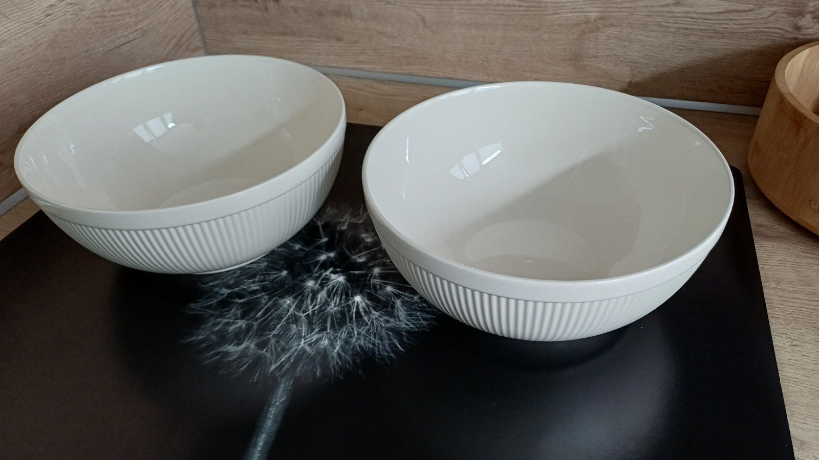 2x Wedgwood Windsor Saladeschaal - 23 cm, Ophalen, Wedgwood, Porselein, Schaal of Schalen