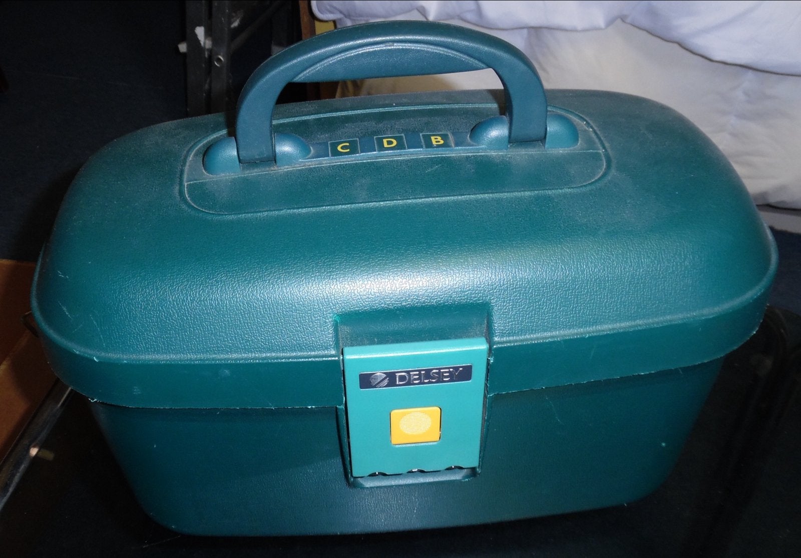 Delsey Hardcase Toilettas/Beautycase met Cijferslot, Ophalen, Gebruikt, Met slot, Hardcase