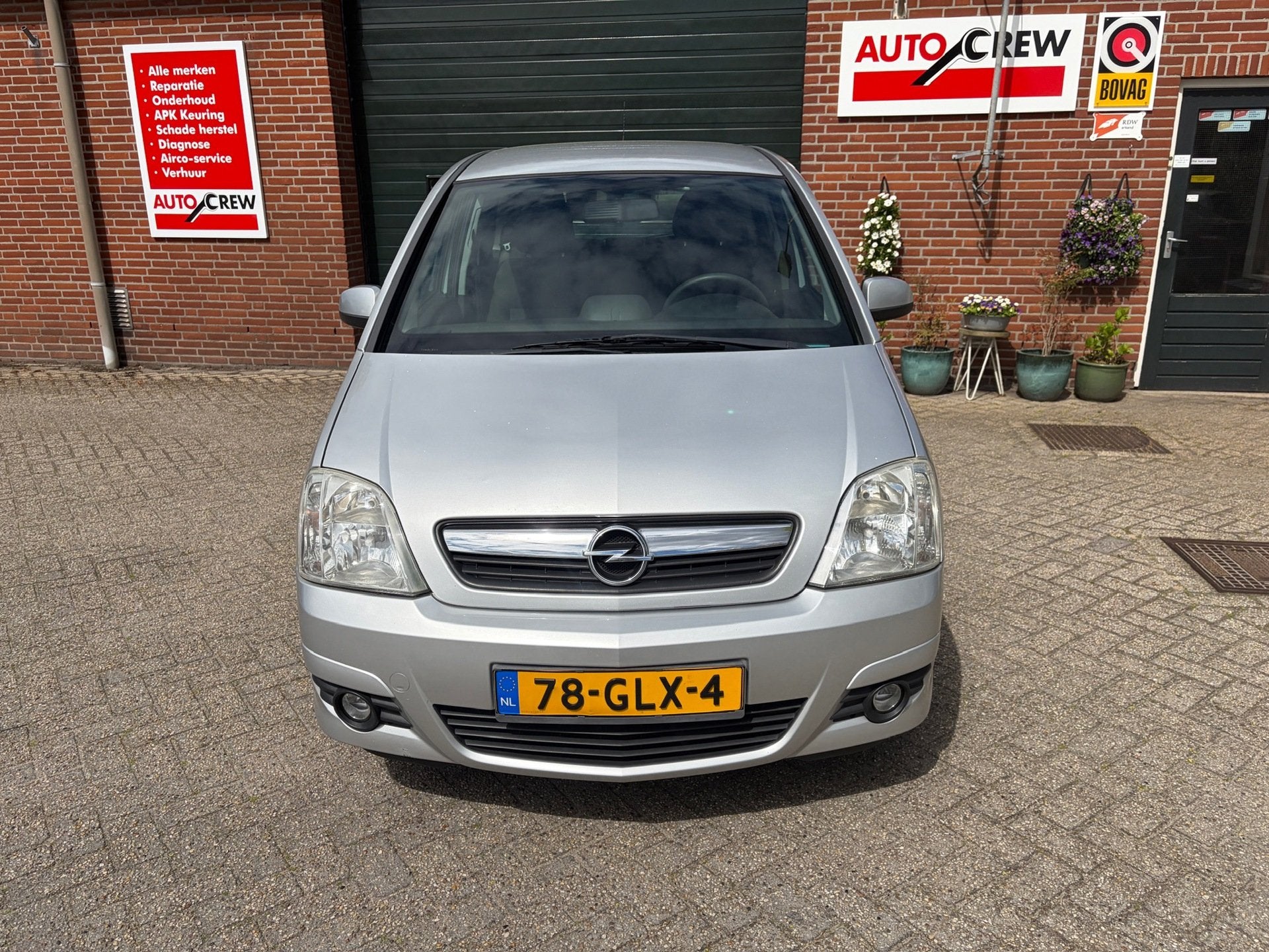 Opel Meriva 1.6-16V Cosmo Airco, Voorwielaandrijving, Gebruikt, Zwart, 4 cilinders