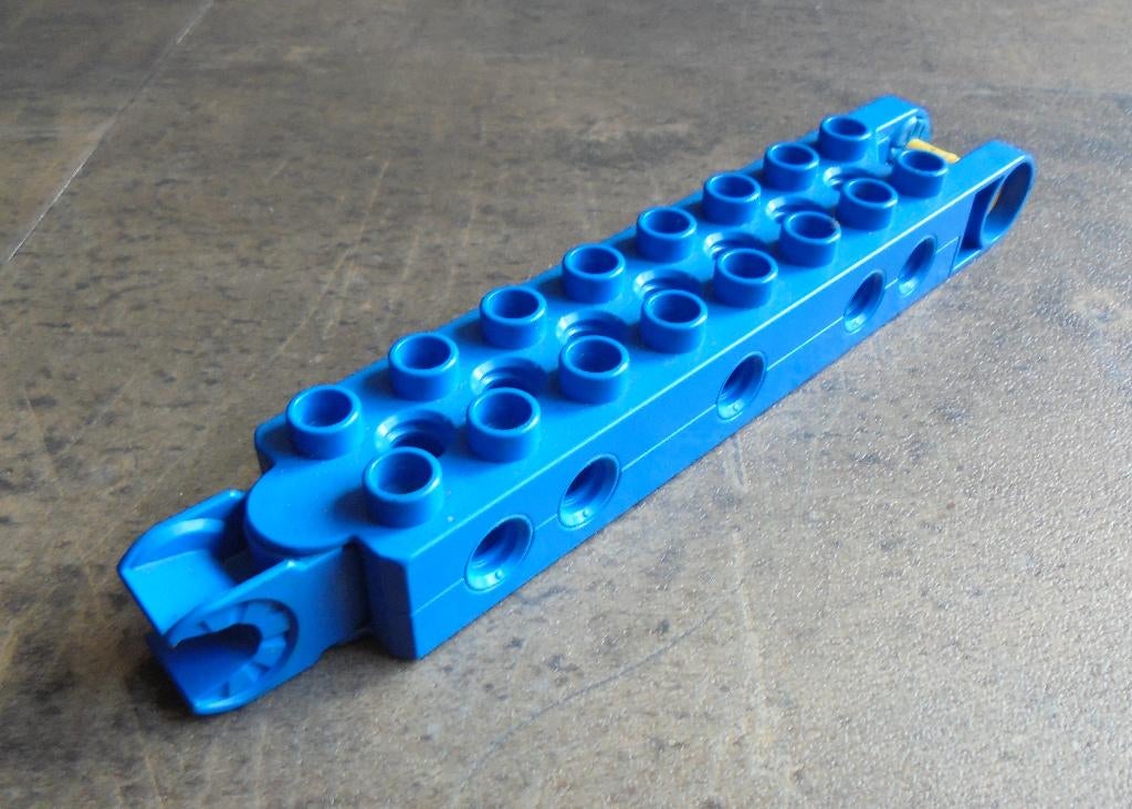 Lego Duplo Toolo Brick 2x8 with Swivel Bracket (zie foto's), Ophalen of Verzenden, Gebruikt, Losse stenen, Duplo