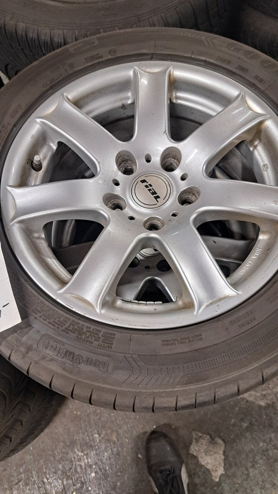 BMW 16 inch Goodyear banden in goede staat 205 60 16 RFT, Ophalen, Gebruikt, 16 inch, Goodyear