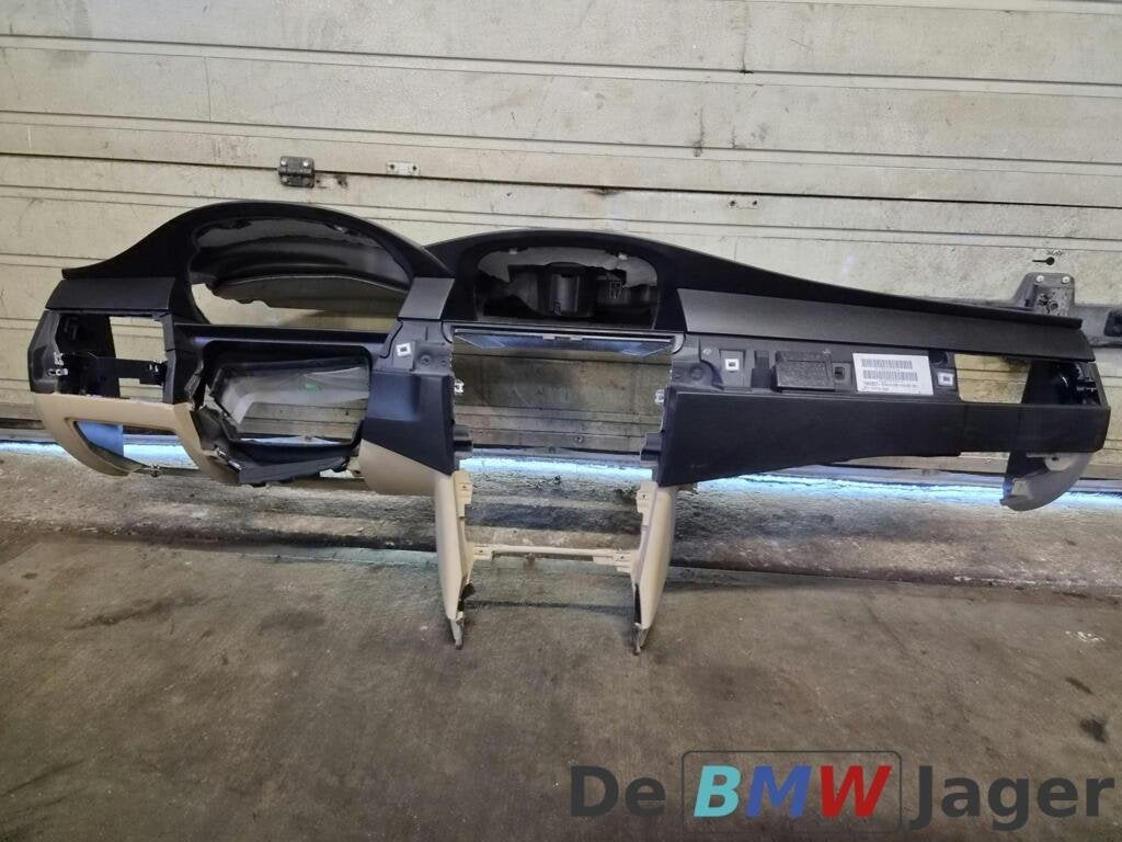 Dashboard zwart\beige BMW 5-serie E60 E61 7063257, Auto-onderdelen, Gebruikt, Ophalen of Verzenden, BMW