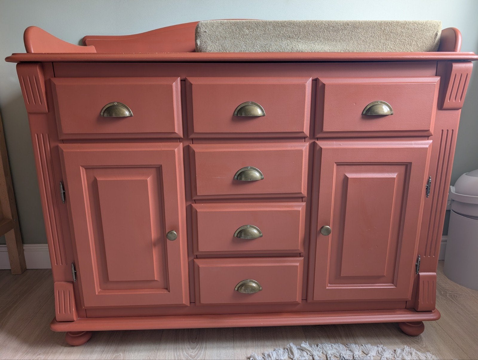 Grenen commode met lichte gebruikssporen, Kinderen en Baby's, Kinderkamer | Commodes en Kasten, Gebruikt, Commode, 90 tot 105 cm
