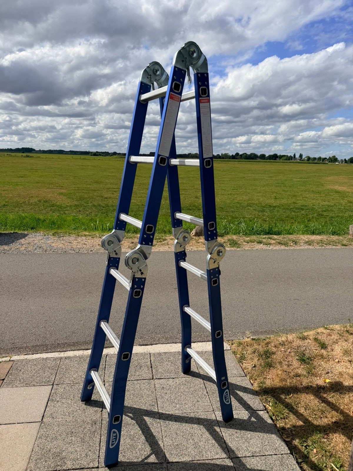 Aluminium trap, Doe-het-zelf en Verbouw, Ladders en Trappen, Ophalen of Verzenden, Gebruikt, Ladder, 2 tot 4 meter