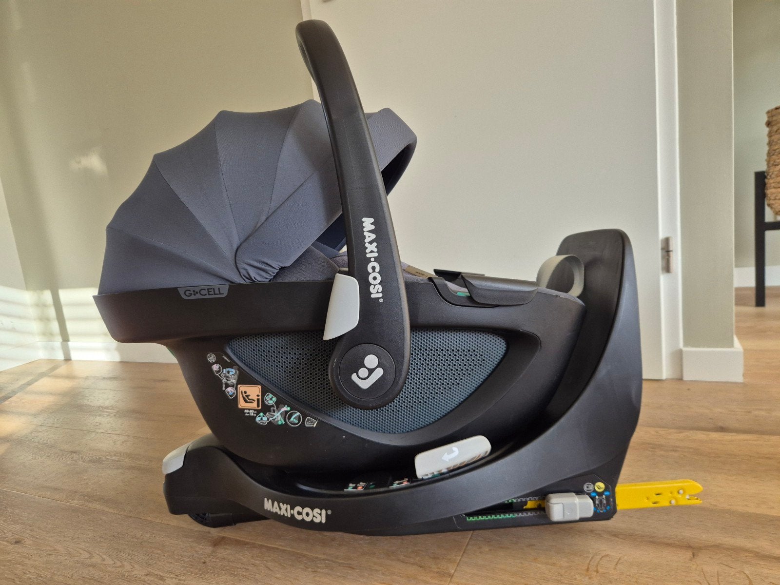 Maxi-Cosi Pebble 360 i-Size met FamilyFix 360 ISOFIX, Kinderen en Baby's, Ophalen, Autogordel of Isofix, Gebruikt, Verstelbare rugleuning