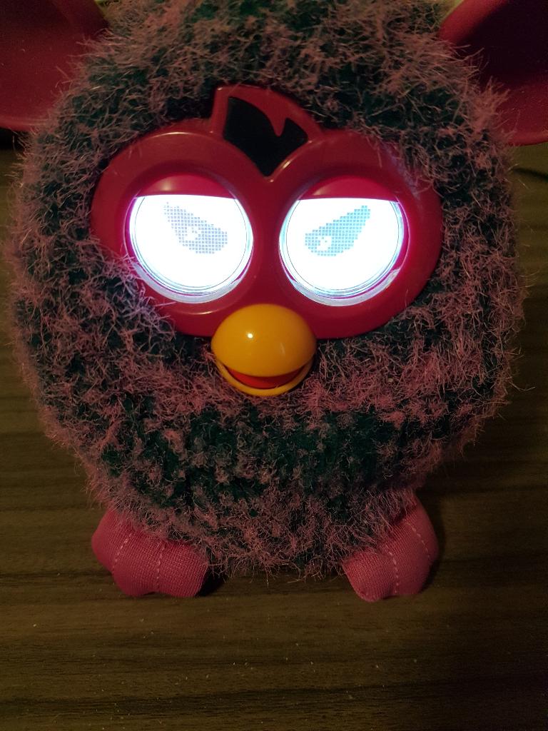 Furby paars 2012 ook te ruil, Ophalen of Verzenden, Zo goed als nieuw