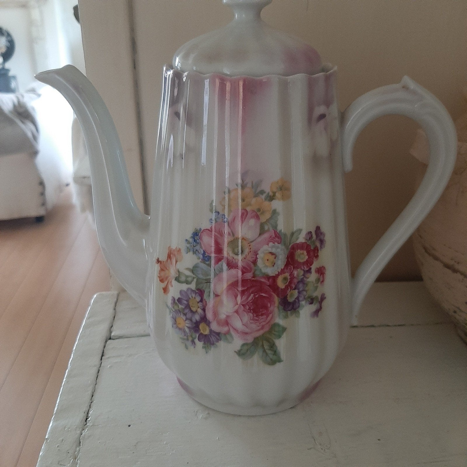 Oude porceleinen thee/koffiepot met.., Ophalen of Verzenden