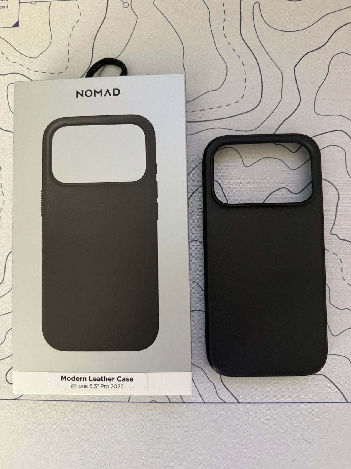 Nomad Modern Leather Case iPhone 17 Pro Zwart, IPhone 17, Zwart, Overige merken, Hoesje of Tasje