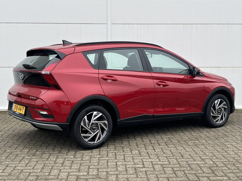 Hyundai Bayon 1.0 T-GDI Comfort / Navigatie / Achteruitrijca, Auto's, Voorwielaandrijving, Euro 6, 1095 kg, Handgeschakeld