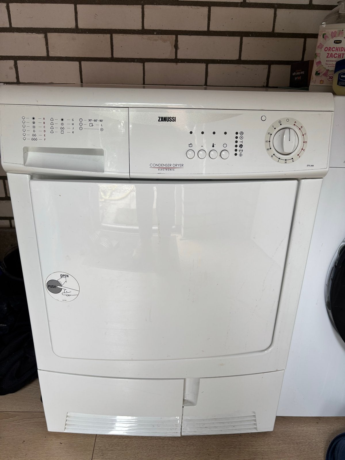 Zanussi Condensdroger ZT E260 - voor de handige Harry, Ophalen, 6 tot 8 kg, Gebruikt, Voorlader