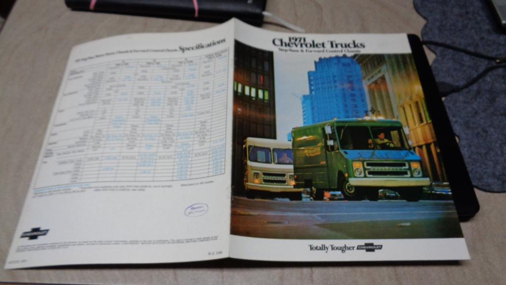 USA Folder  CHEVROLET  STEP VAN & FORWARD CONTROL CHASSIS 71, Verzenden, Nieuw, Chevrolet