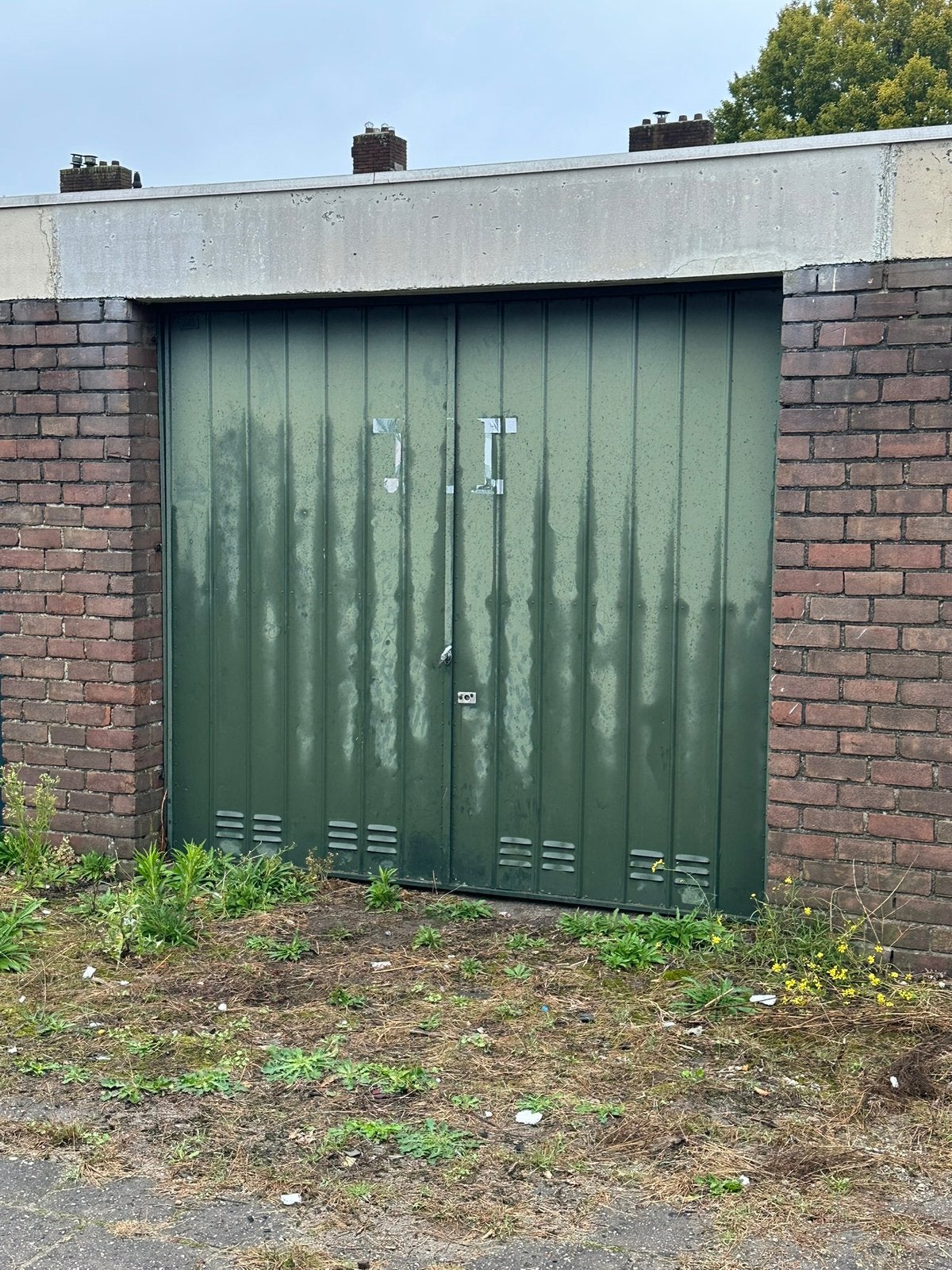 Garage box te huur Almelo.