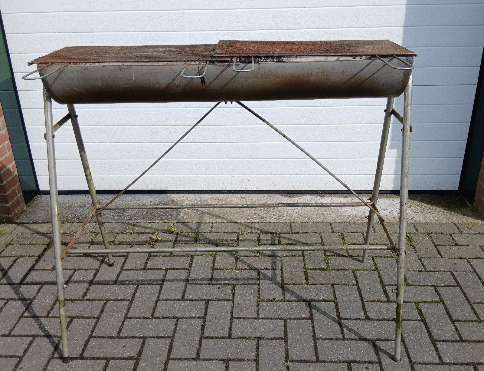 Feest BBQ -  107cm lang, Tuin en Terras, Ophalen, Gebruikt
