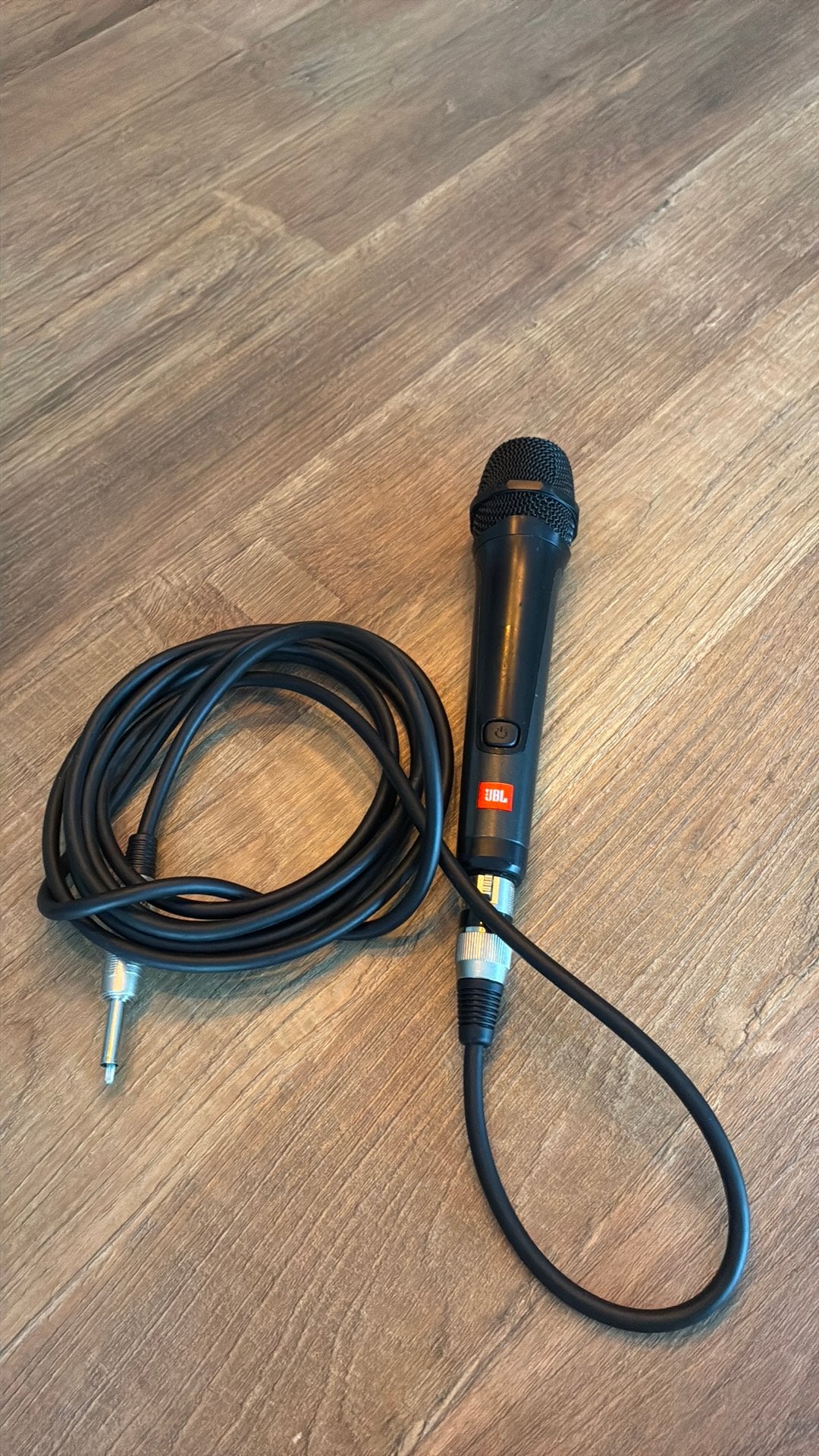 JBL Microfoon draad, Muziek en Instrumenten, Ophalen, Zo goed als nieuw, Zangmicrofoon