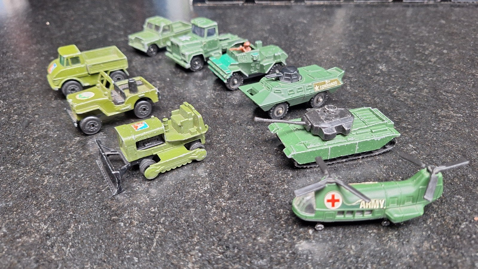 Matchbox en Corgi Junior legervoertuigen set - Vintage spee, Ophalen of Verzenden, Gebruikt, Overige typen