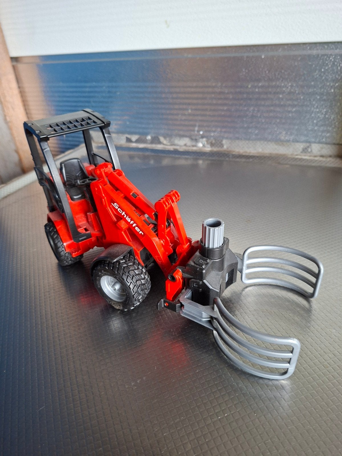 Schaffen 2630 Bruder, Ophalen, Nieuw