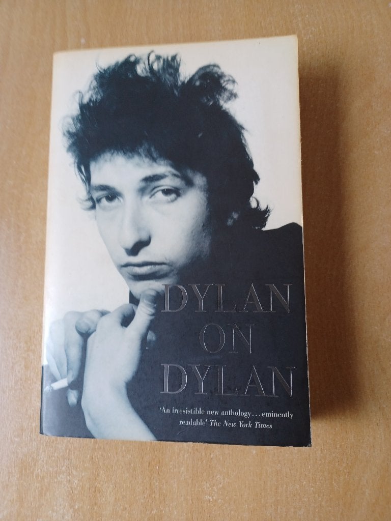 Dylan on Dylan  -   (Essential Interviews), Bob Dylan, Artiest, Ophalen, Gelezen