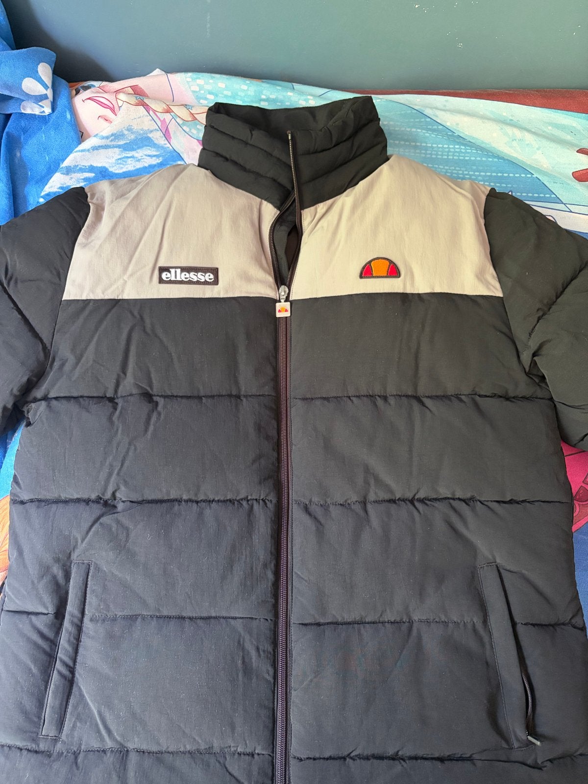 Ellesse Puffer Jas - Zwart/Grijs/Beige - Maat XL, Ophalen, Nieuw, Maat 56/58 (XL), Zwart