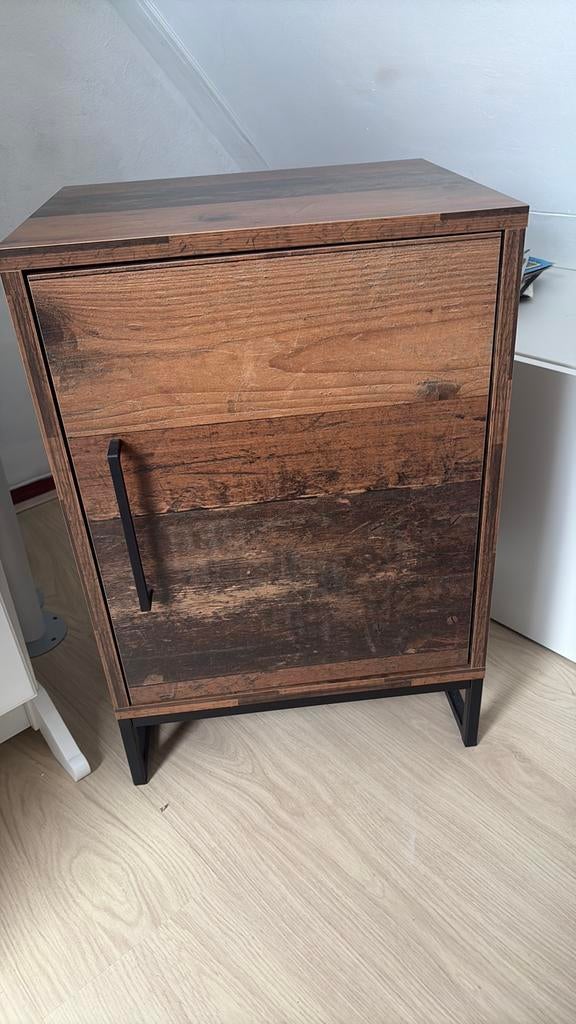 Te koop een leuk kastje, Ophalen, Zo goed als nieuw