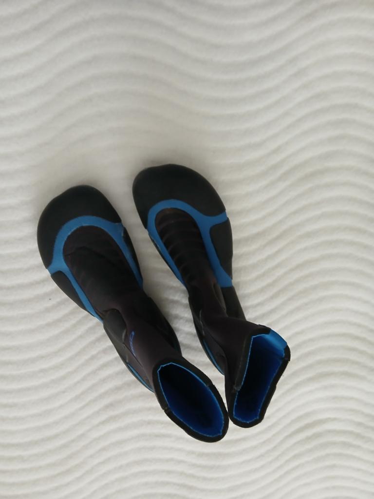 Surfschoenen maat 42, Ophalen of Verzenden, Dame of Heer, Zeil- of Surfschoenen