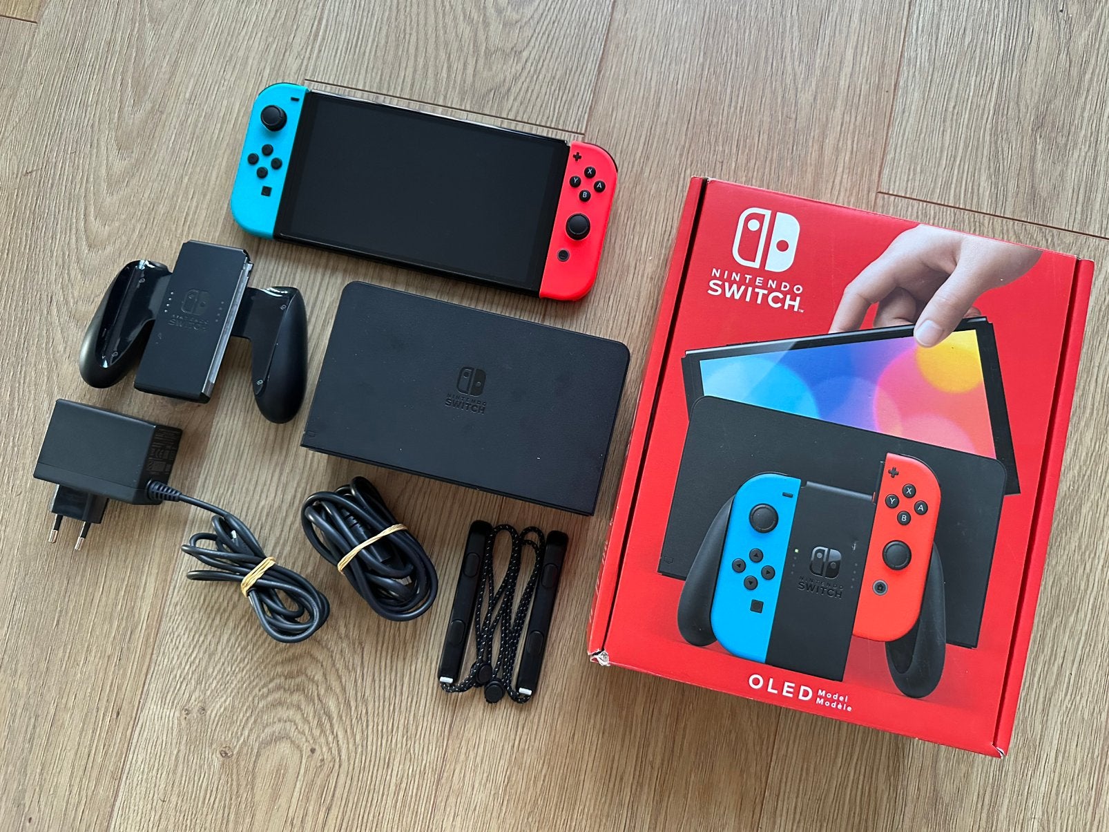Nintendo Switch OLED Compleet In Doos Nette Staat!!!, Ophalen of Verzenden, Zo goed als nieuw