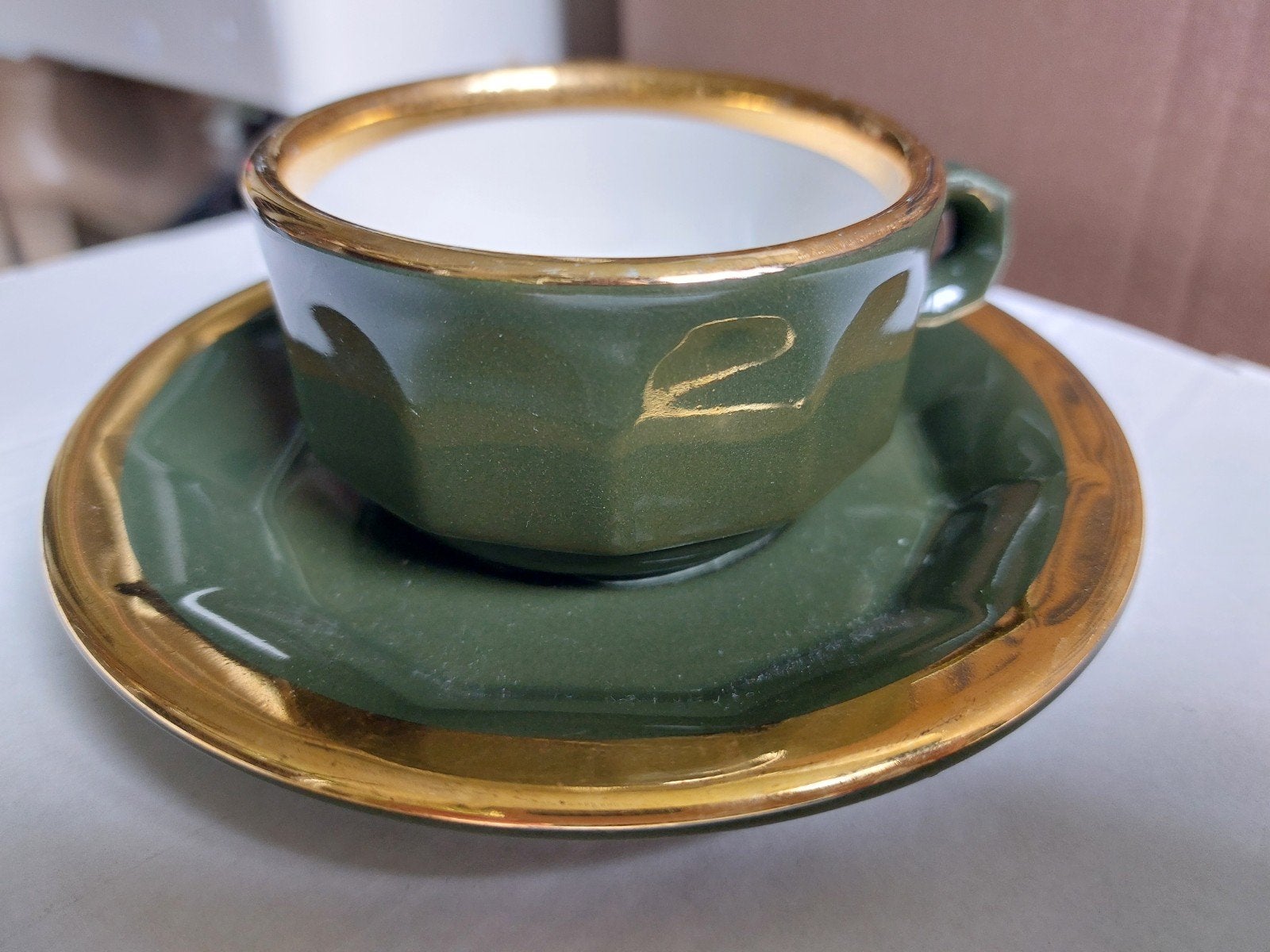 Pillivuyt Koffiekopje Groen met Goud - Vintage Servies, Ophalen of Verzenden