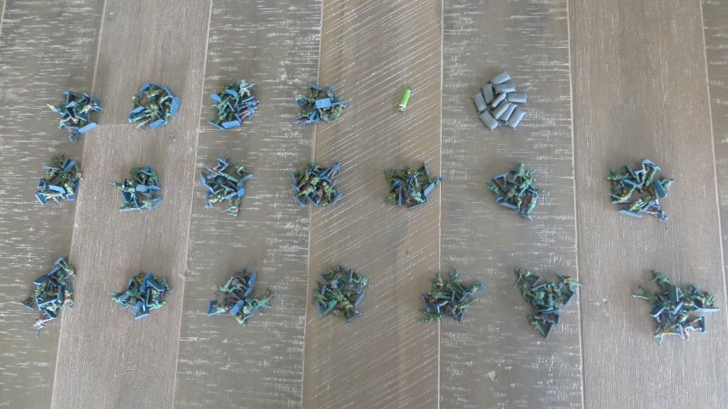 Soldaatjes 180 stuks met toebehoren, Ophalen of Verzenden