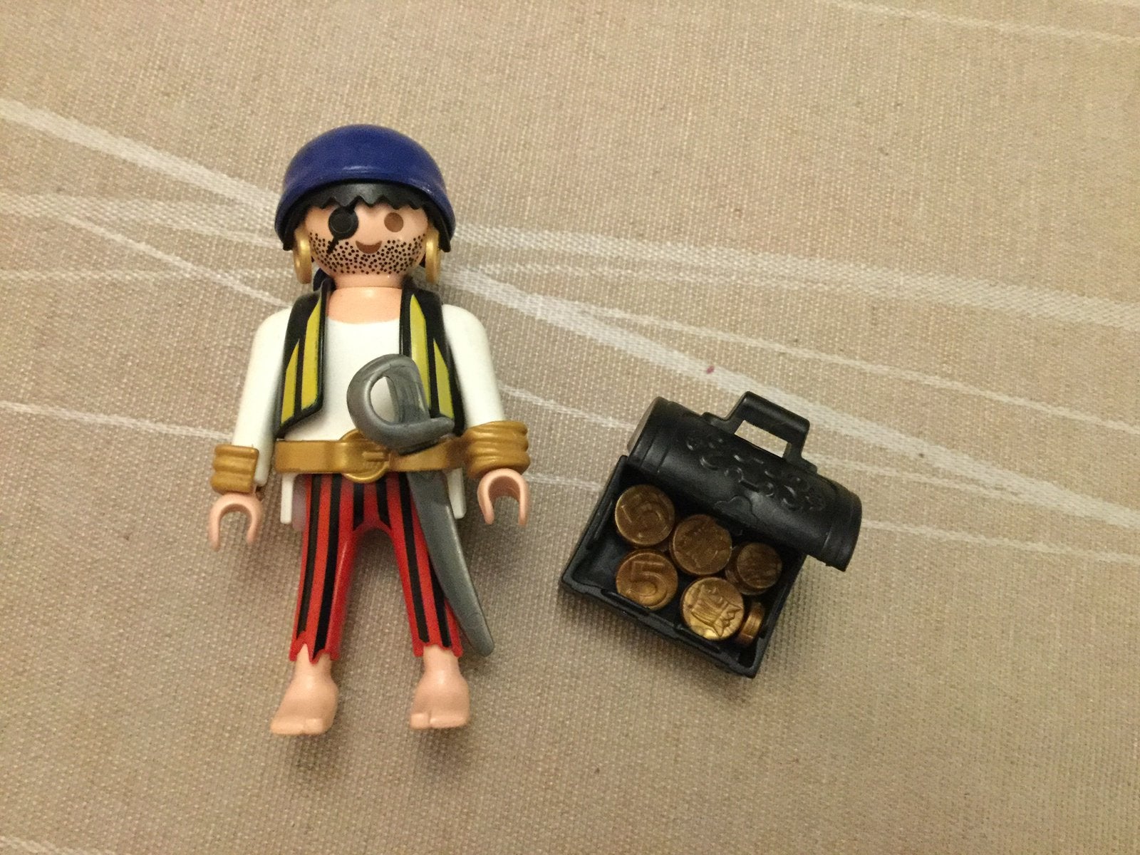 Playmobil piraat met gevulde schatkist., Ophalen of Verzenden, Zo goed als nieuw